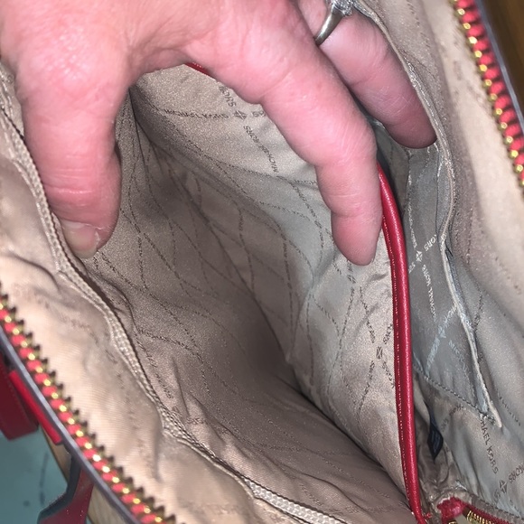 Michael Kors Backpack π in beautiful dark red w/ gold hardware - Picture 5 of 13